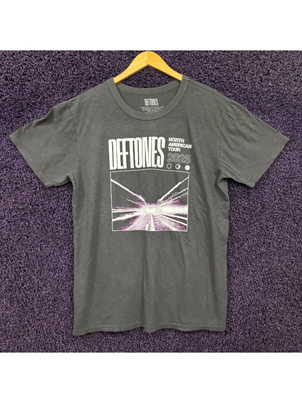 Deftones North American Tour T-Shirt Size Large